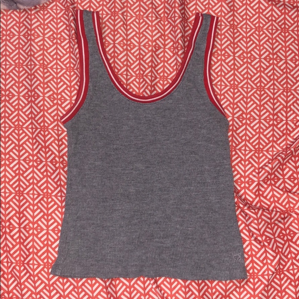 crop top with no sleeves